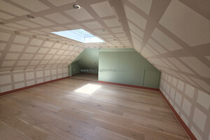 Top floor Attic room - Play room